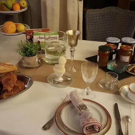 Alojamento de Acomodação e Pequeno-almoço Bastide Perassee *
